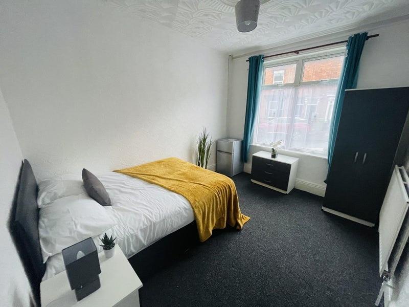 Cecil Street, Walsall 1 bed in a house share £375 pcm (£87 pw)