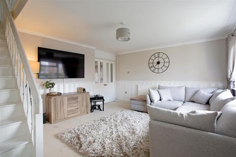 15 Burges Close, Dunstable, LU6 3EU