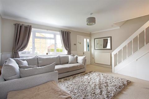 15 Burges Close, Dunstable, LU6 3EU