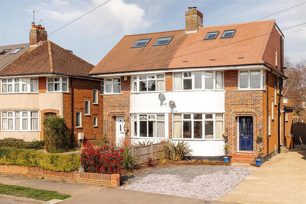Sandcross Lane, Reigate 4 bed house £700,000