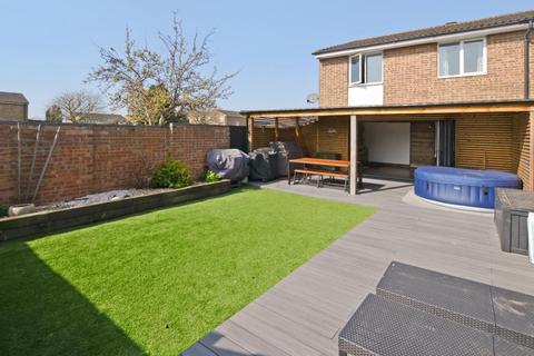11 Bisley Close, Bicester, OX26 4XF