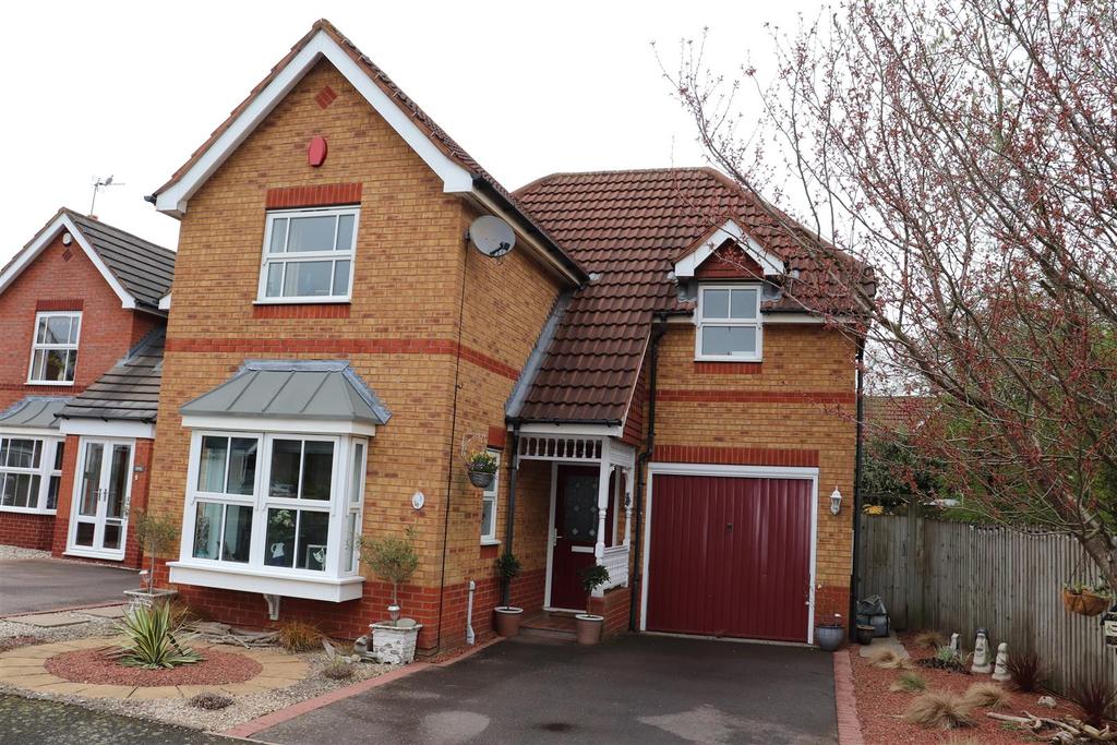 Eastfield Close, Aldridge 3 bed detached house £349,950