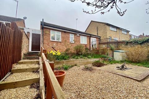19 Manor Road, Northampton, NN2 6QJ