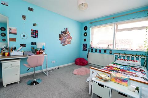 Flat 12, Windsor Court York Close, Horsham, RH13 5PH