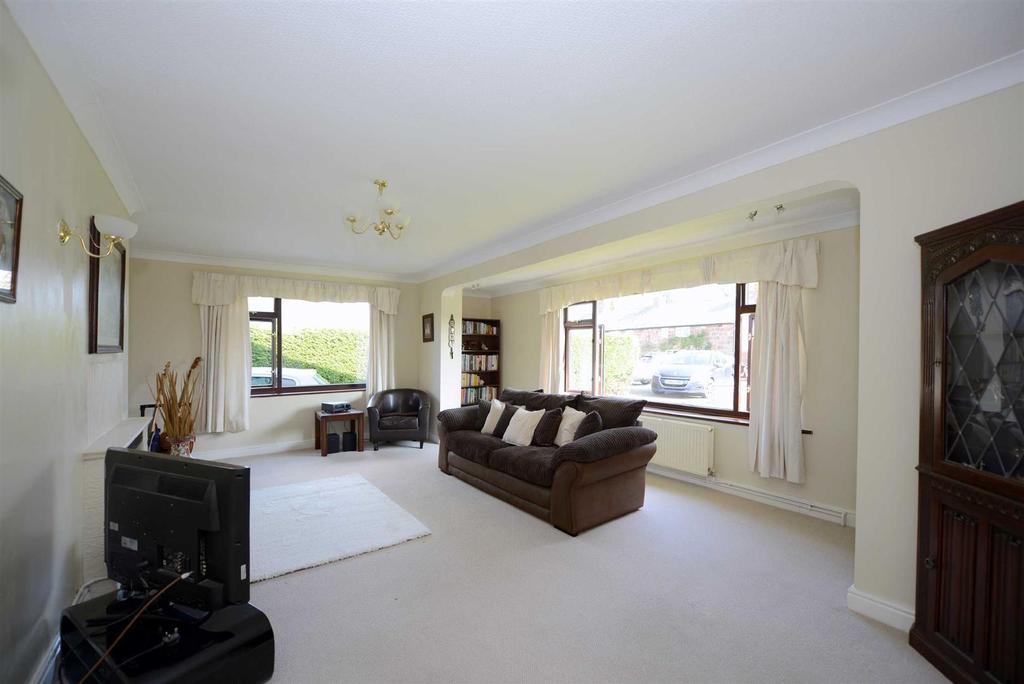 Walford Heath, Baschurch, Shrewsbury 3 bed detached bungalow for sale