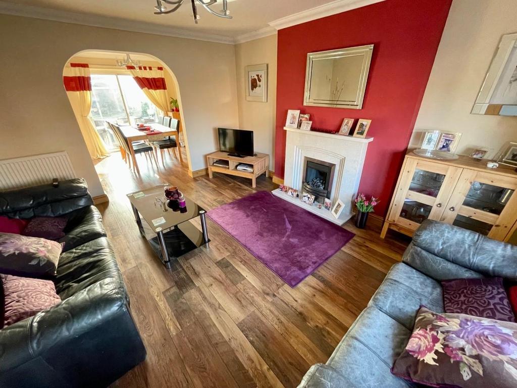 Priorwood Gardens, Ingleby Barwick... 4 bed detached house £275,000