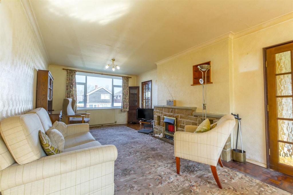 Blenheim Drive, Beeston, Nottingham 3 bed semidetached house £265,000