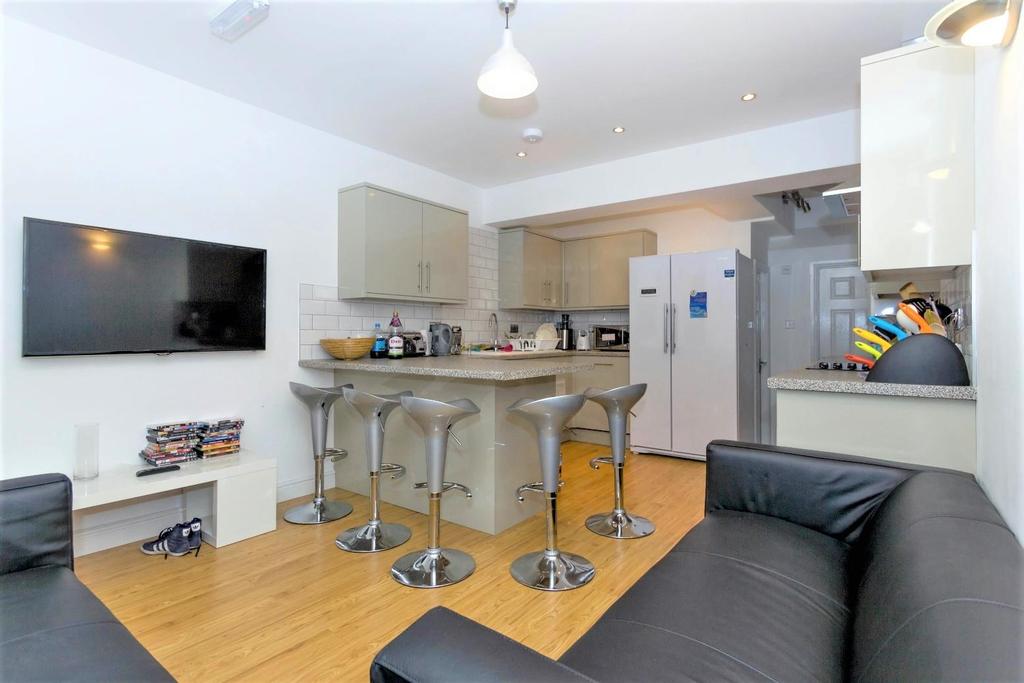 228 Dawlish rd10.jpg