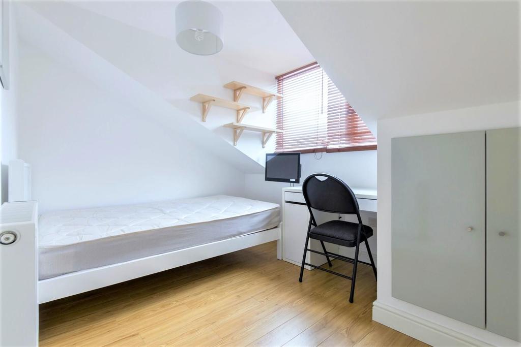 228 Dawlish rd7.jpg