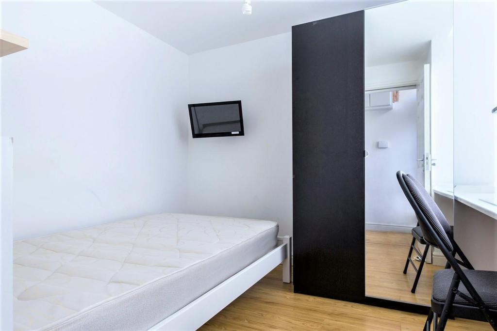 228 Dawlish rd3.jpg