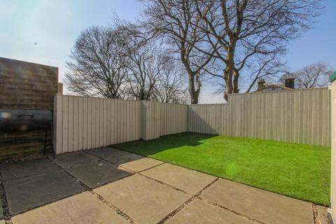 84 Aire Grove, Yeadon, Leeds, LS19 7TY