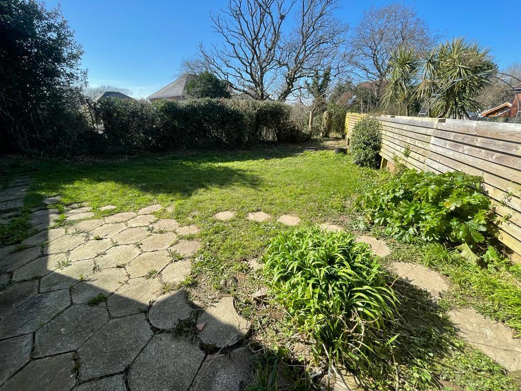 Lynton Court, Newton, Swansea 1 bed terraced house £210,000