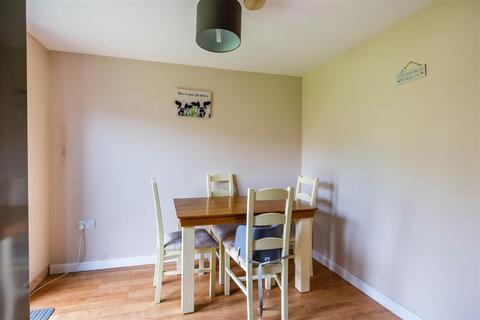 1 Fernworthy Close, Copplestone, Crediton, EX17 5LZ