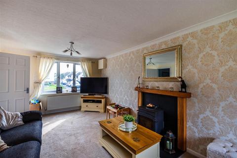 1 Fernworthy Close, Copplestone, Crediton, EX17 5LZ