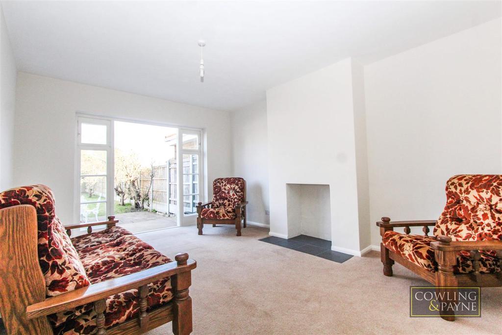 Fourth Avenue, Shotgate, Wickford 3 bed chalet £400,000