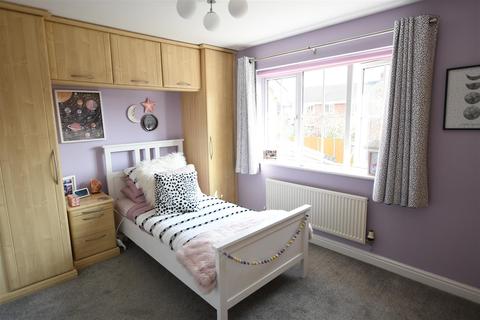 18 Holly Drive, Ryton On Dunsmore, Coventry, CV8 3QA
