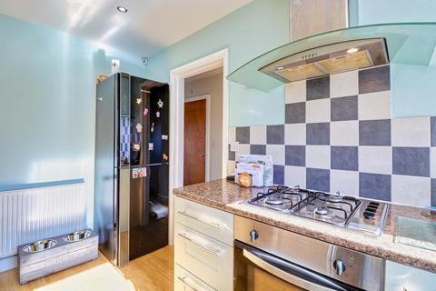 47 Greystone Crescent, Bradford, BD10 8HY