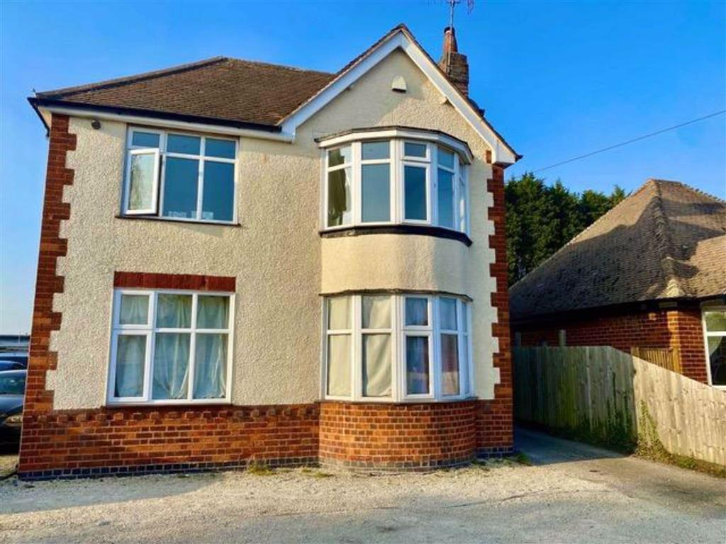 Coventry Road, Hinckley 3 bed detached house for sale £315,000