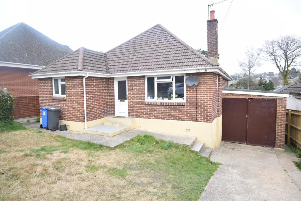 Abbotsbury Road, Broadstone 2 bed detached bungalow £1,395 pcm (£322 pw)