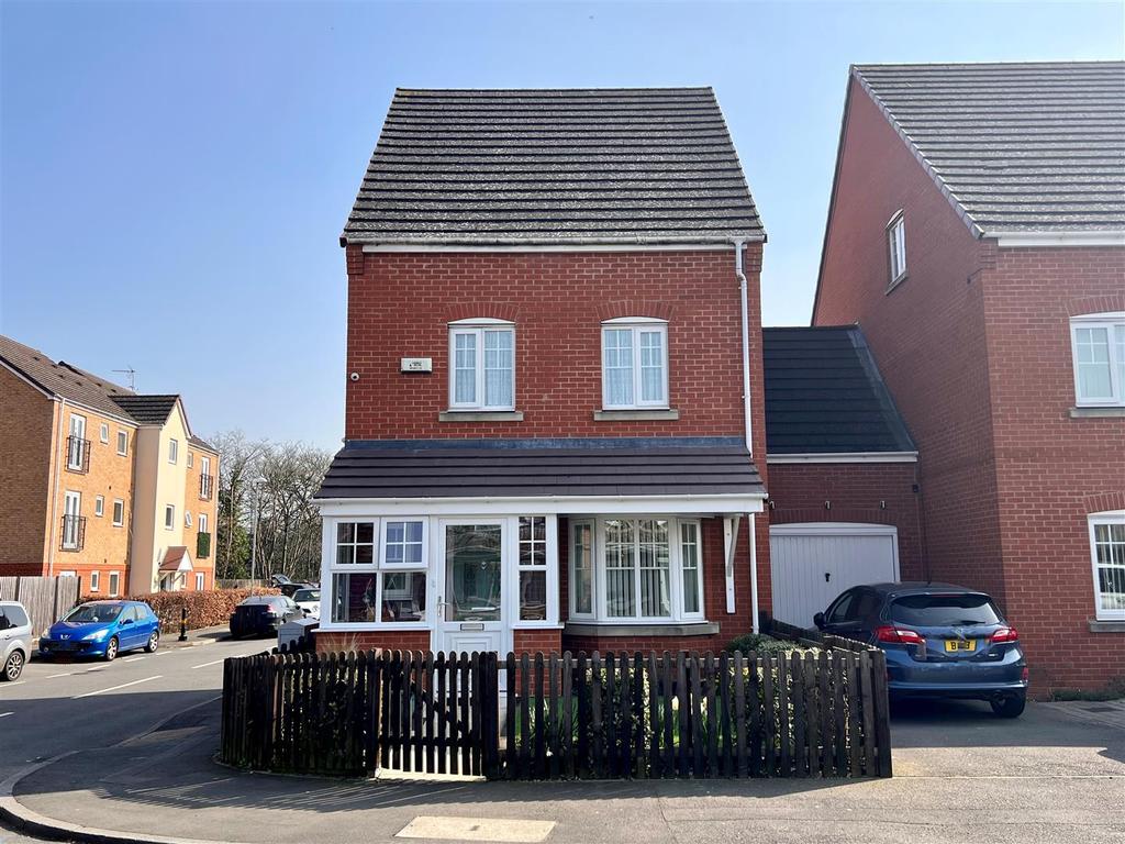 Prince Of Wales Lane, Yardley Wood, Birmingham 4 bed semidetached