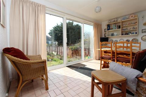 53 Leadale Avenue, London, E4 8AX