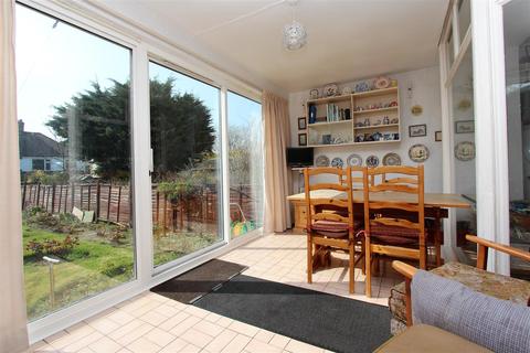 53 Leadale Avenue, London, E4 8AX