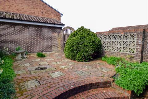 4 Aintree Close, Gravesend, DA12 5AS
