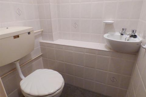 4 Aintree Close, Gravesend, DA12 5AS