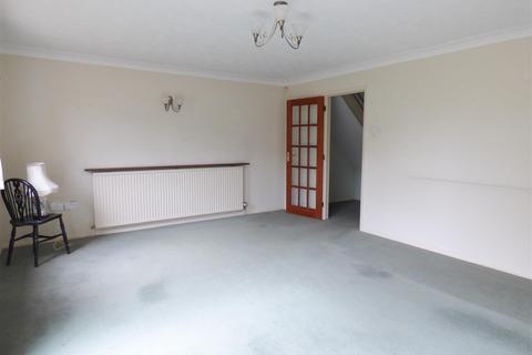4 Aintree Close, Gravesend, DA12 5AS