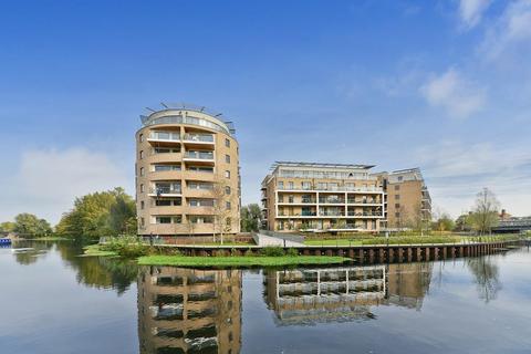 2 bedroom flat for sale - Mill Court, Essex Wharf, London