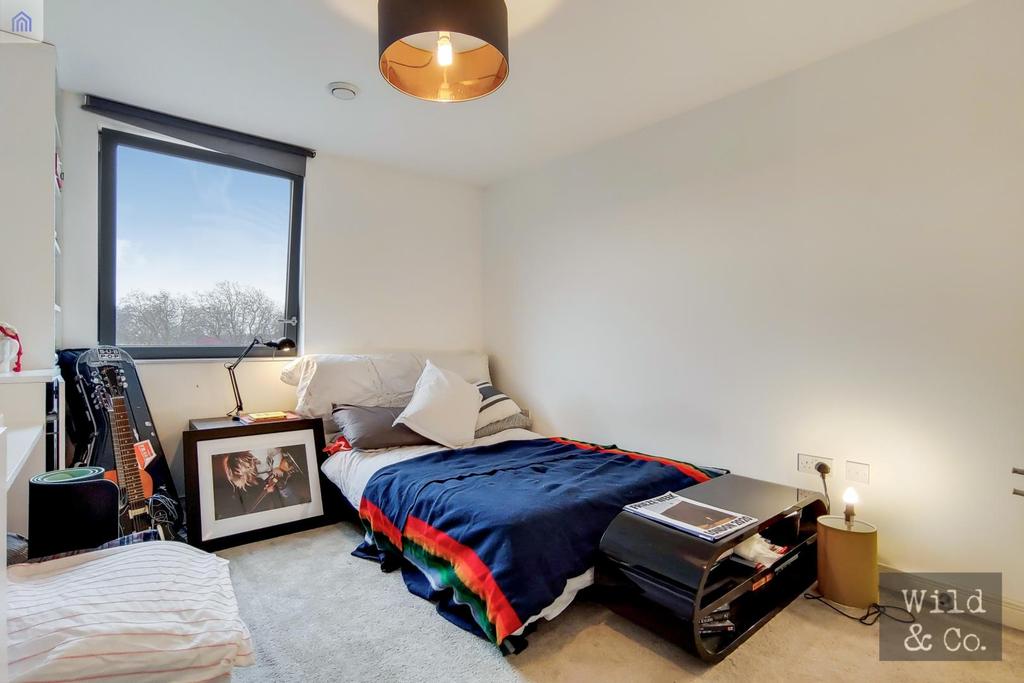 5 Main Bedroom-1.jpg