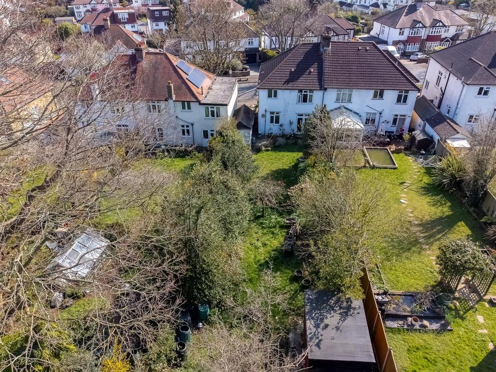 Banstead Road, Carshalton 3 bed semidetached house £750,000