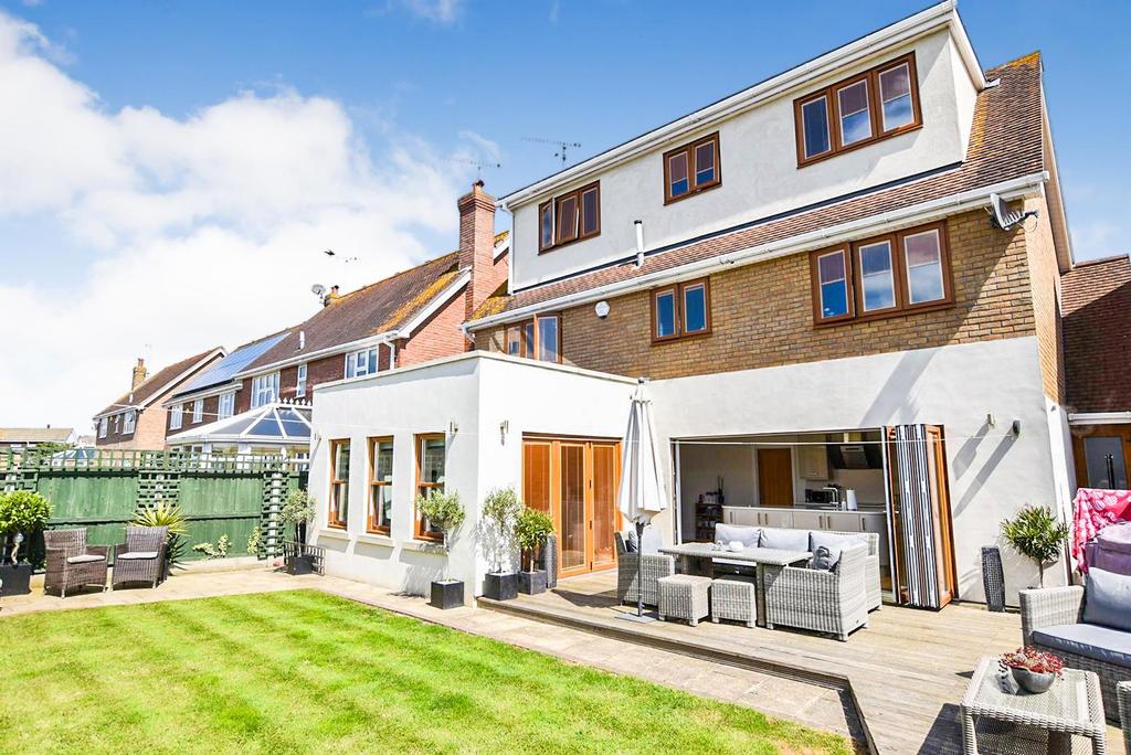 Thorney Bay Road, Canvey Island 6 bed detached house £695,000
