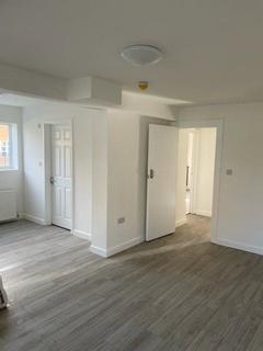 379 Farnham Road, Farnham Royal, Slough, SL2 3AF