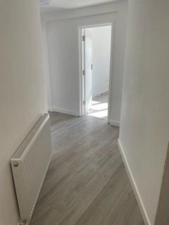 379 Farnham Road, Farnham Royal, Slough, SL2 3AF