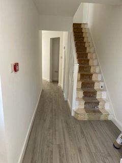 379 Farnham Road, Farnham Royal, Slough, SL2 3AF
