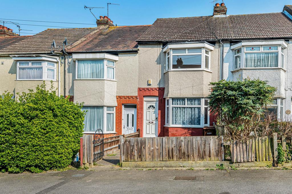 Cottall Avenue, Chatham 3 bed terraced house £260,000
