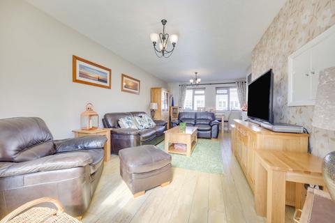 26 Hazelwood, Hockley, SS5 4HP