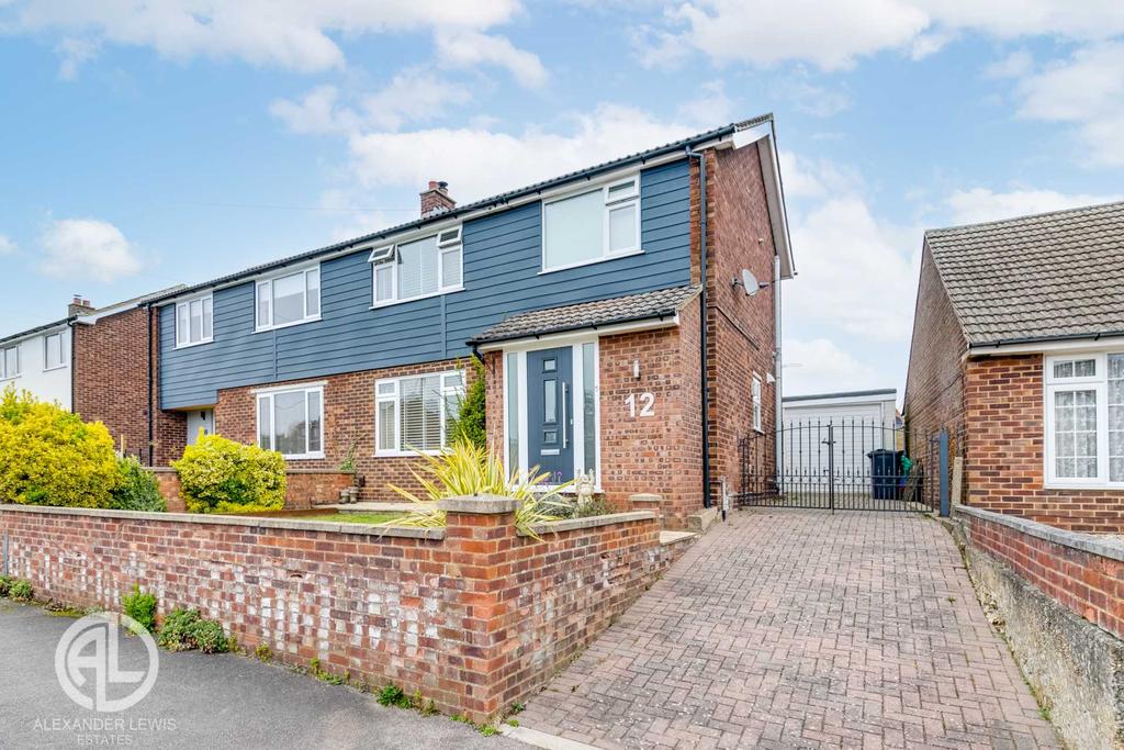 Primrose Lane, Arlesey, Beds, SG15 6RD 3 bed semidetached house £360,000