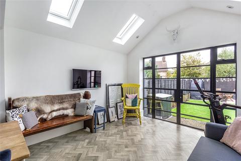 90 Lesbourne Road, Reigate, RH2 7JX