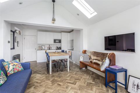 90 Lesbourne Road, Reigate, RH2 7JX