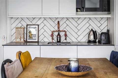 90 Lesbourne Road, Reigate, RH2 7JX
