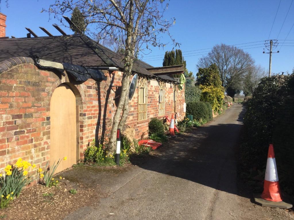 Winterfold, Chaddesley Corbett DY10 2 bed property with land for sale
