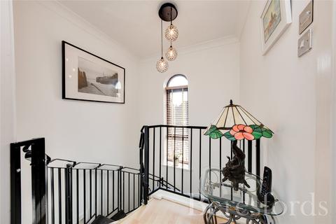2 Watson Gardens, Harold Wood, Romford, RM3 0WZ