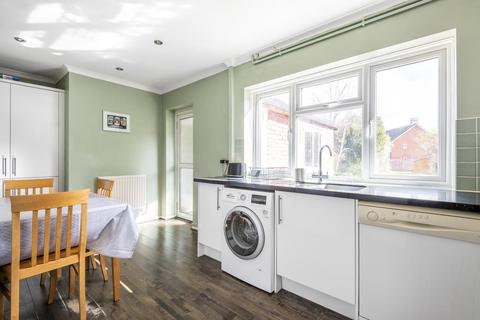 37 Winston Way, Old Woking, Woking, GU22 9HR