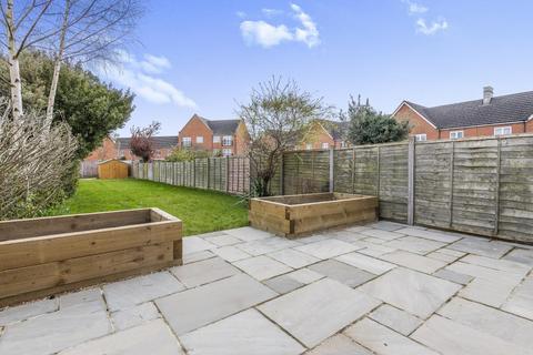 37 Winston Way, Old Woking, Woking, GU22 9HR