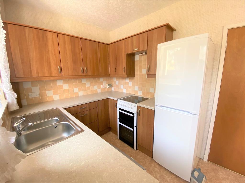 1 Beaufort Gardens, BEAULY, IV4 7EL 3 bed semidetached bungalow £185,000