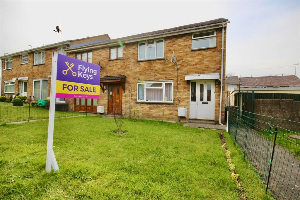 Waun Llwyn Crescent, Blackwood 3 bed terraced house £125,000