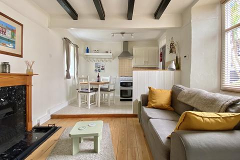 3 Grove Place, Padstow, PL28 8AX