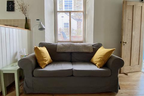 3 Grove Place, Padstow, PL28 8AX
